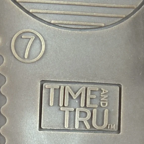 Time & Tru White Strappy Slide Sandals - Picture 10 of 10